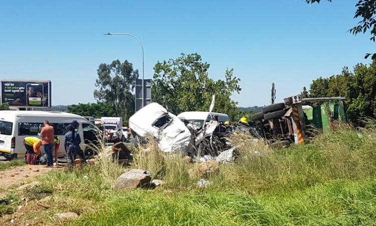 Five die in mass collision in Roodepoort