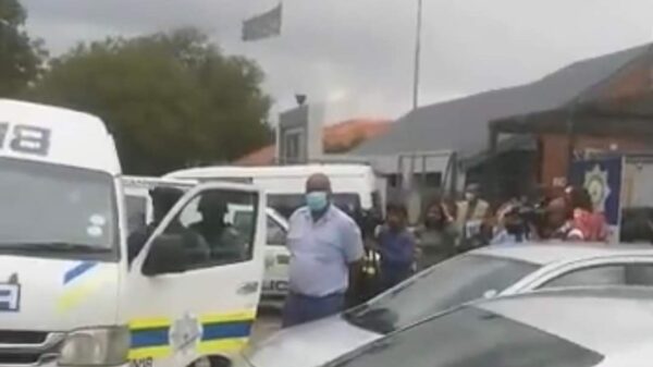 6 police officers arrested in Boksburg