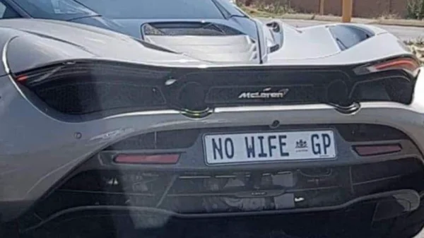 “No Wife” number plate leaves social media in awe!